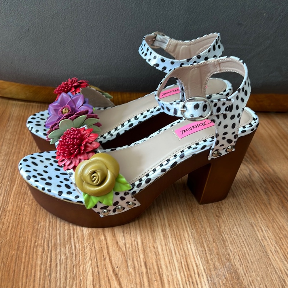 Women Sandals